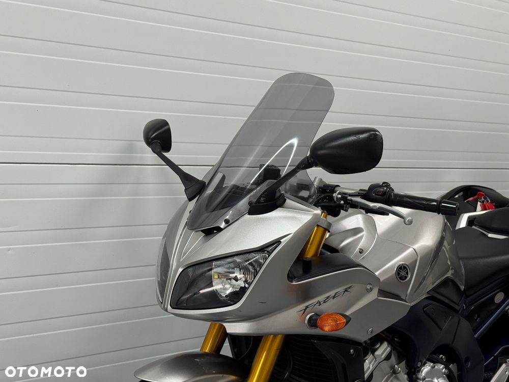 Yamaha FZ - 20