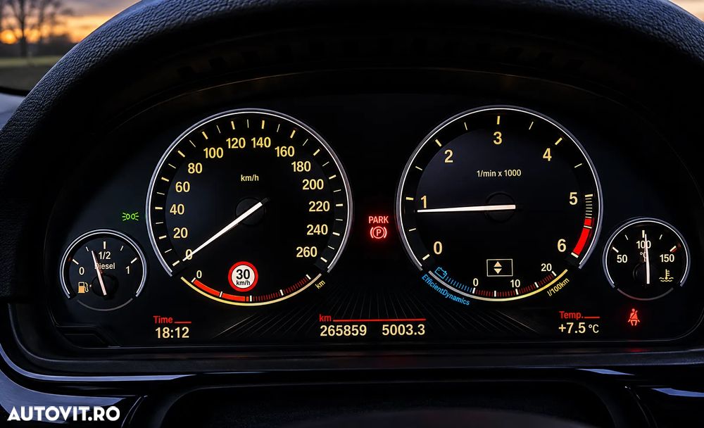BMW Seria 5 520d - 13