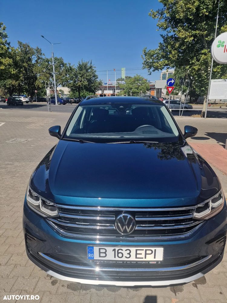 Volkswagen Tiguan - 1