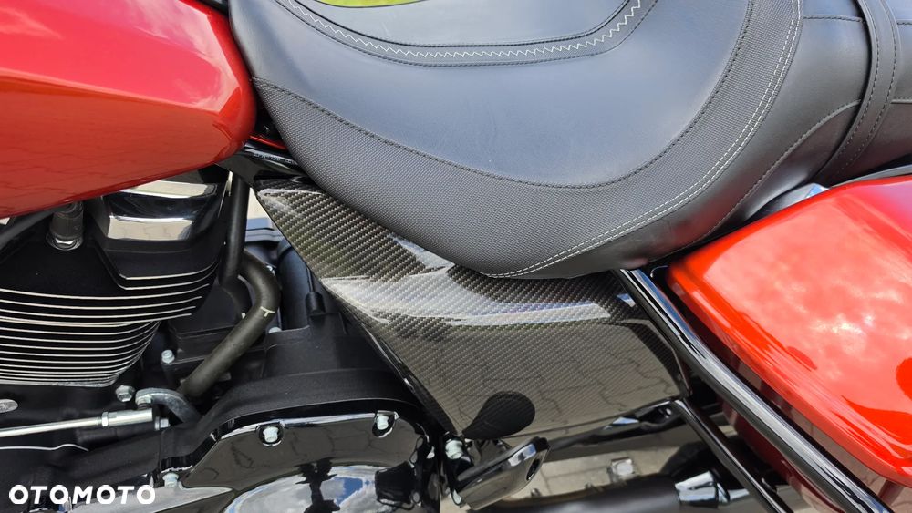 Harley-Davidson Touring Road Glide - 12