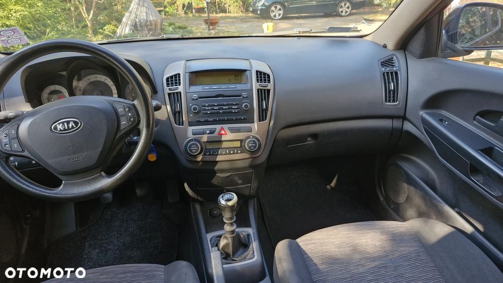 Kia Ceed 1.6 Comfort - 12