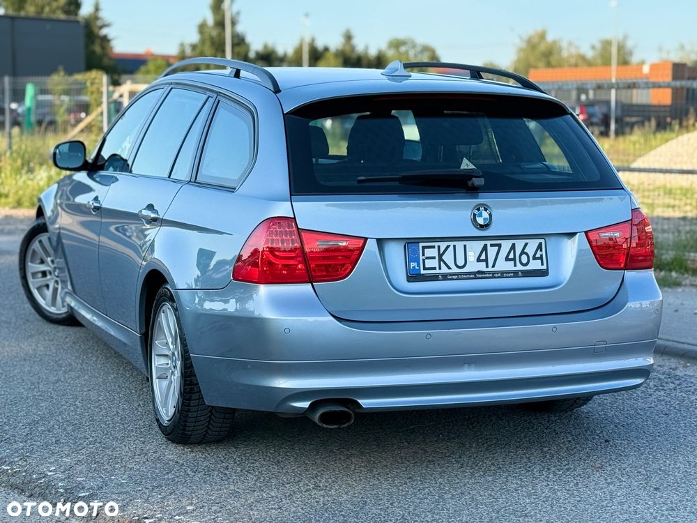 BMW Seria 3 318i - 8