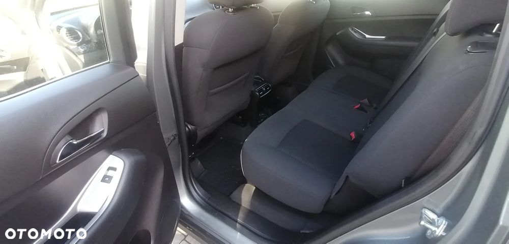 Chevrolet Orlando - 14