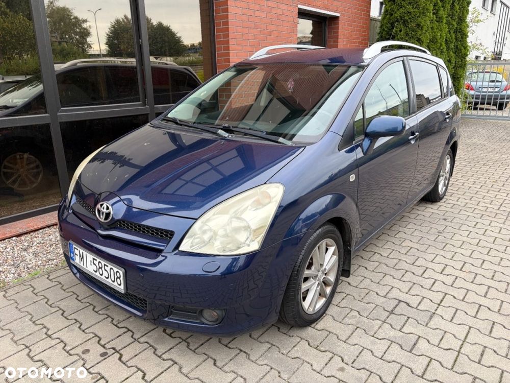 Toyota Corolla Verso 2.2 D-4D Executive - 1