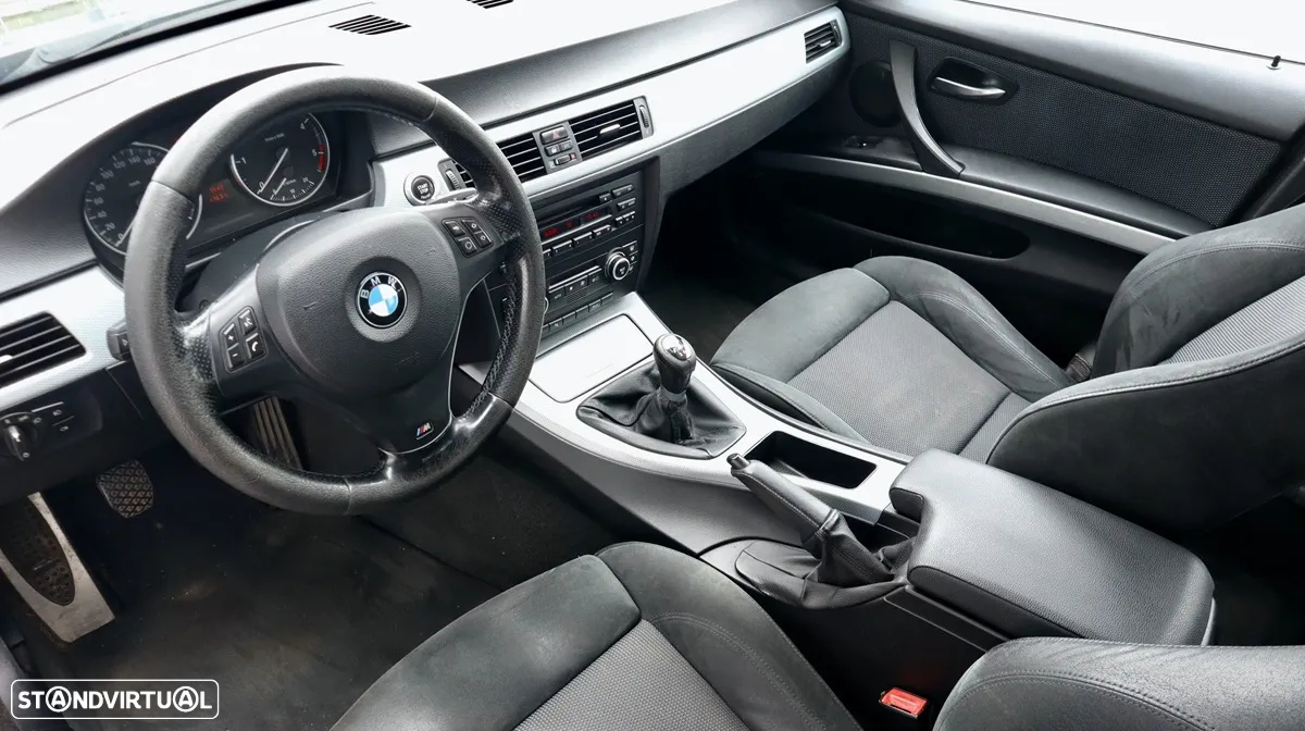 BMW 320 d Touring - 15