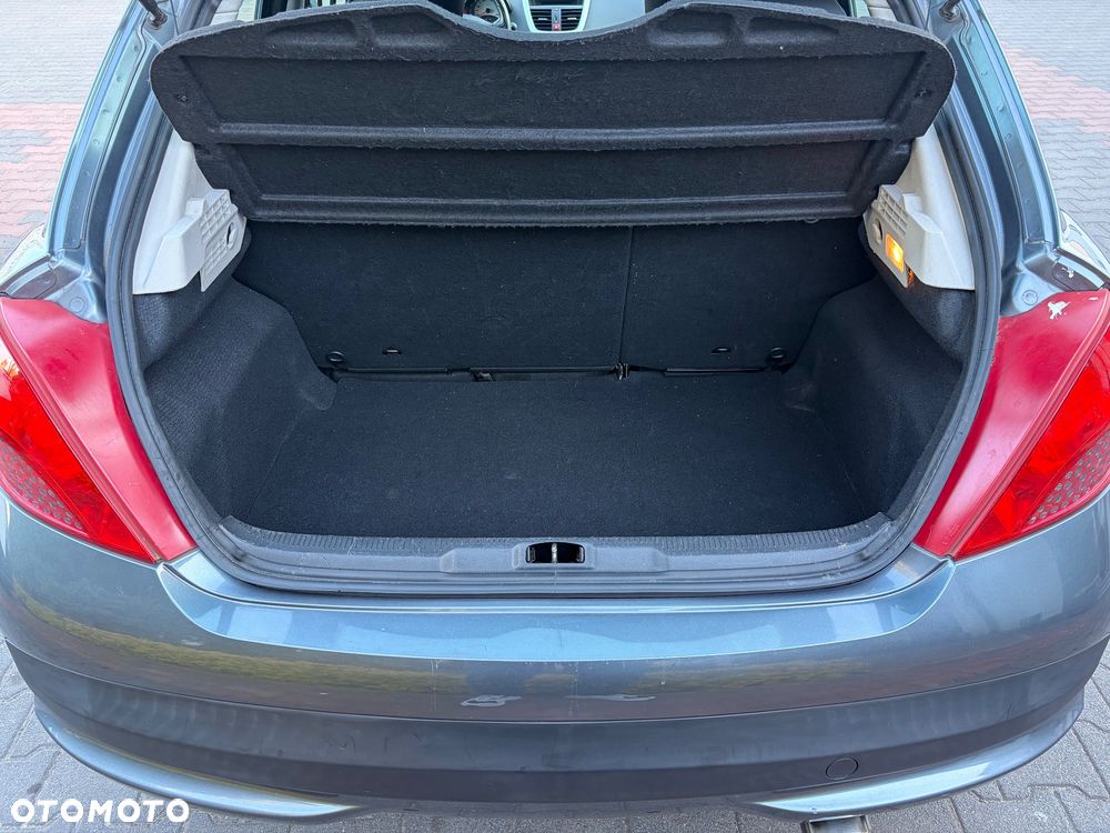 Peugeot 207 95 VTi Urban Style - 21