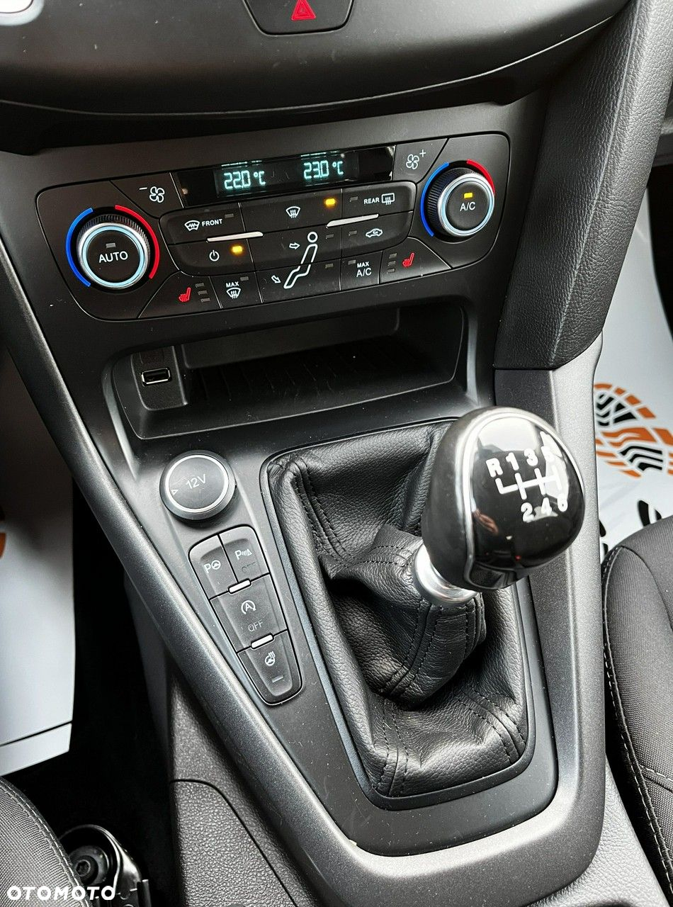 Ford Focus - 25