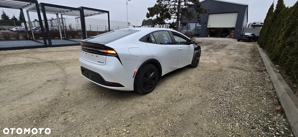 Toyota Prius ver-plug--in-2-0-hybrid-executive - 16