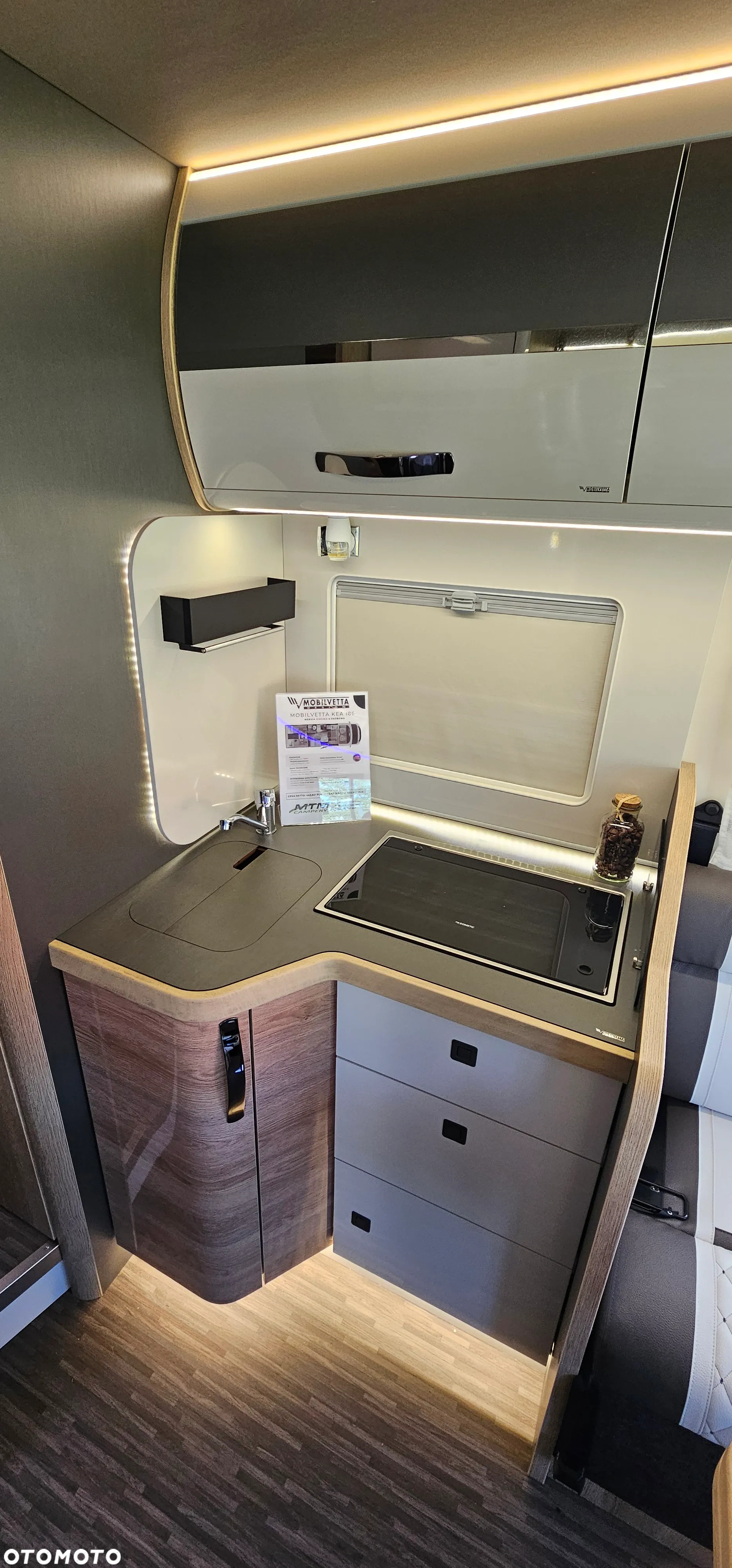 Mobilvetta KEA i86 MY2025 PREMIUM AUTOMAT 180HP INTEGRA - 12