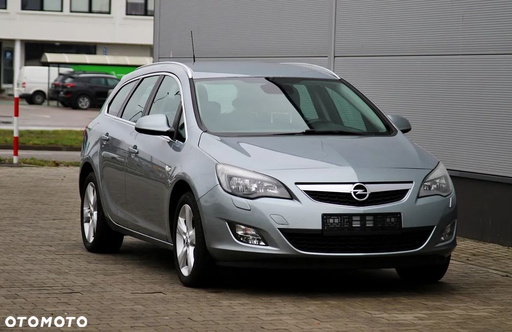Opel Astra 1.4 T Enjoy - 9