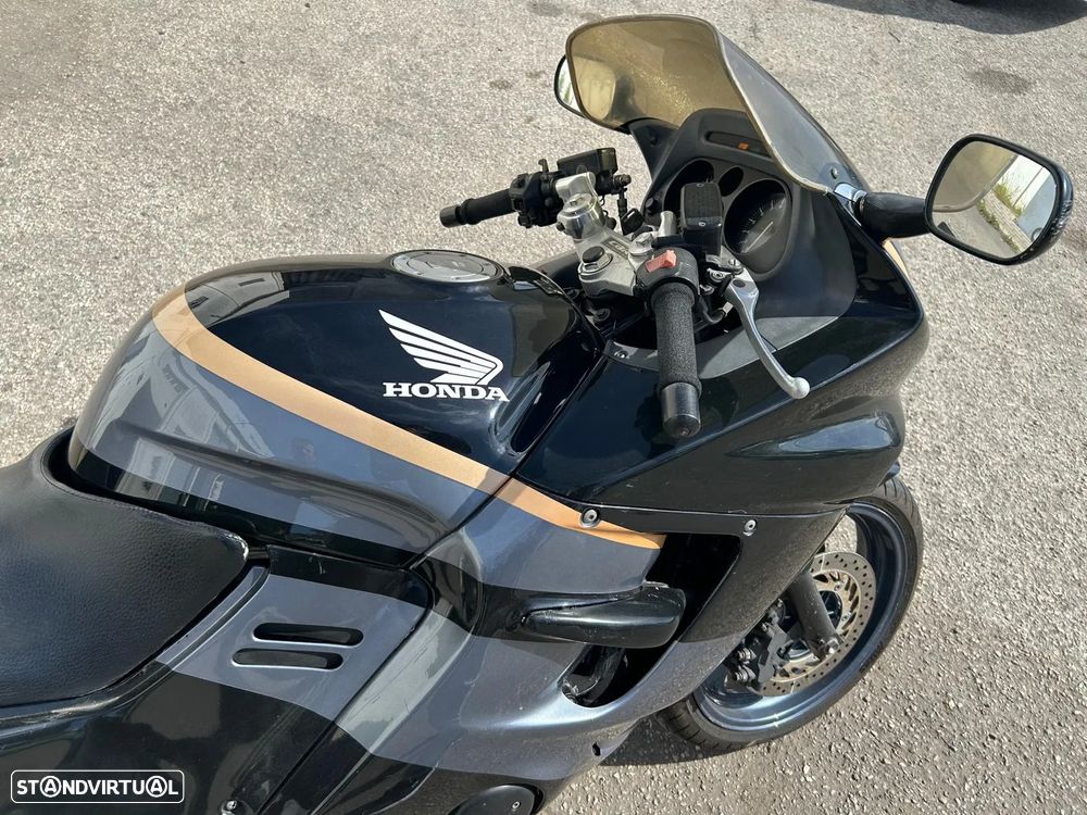 Honda CBR - 9