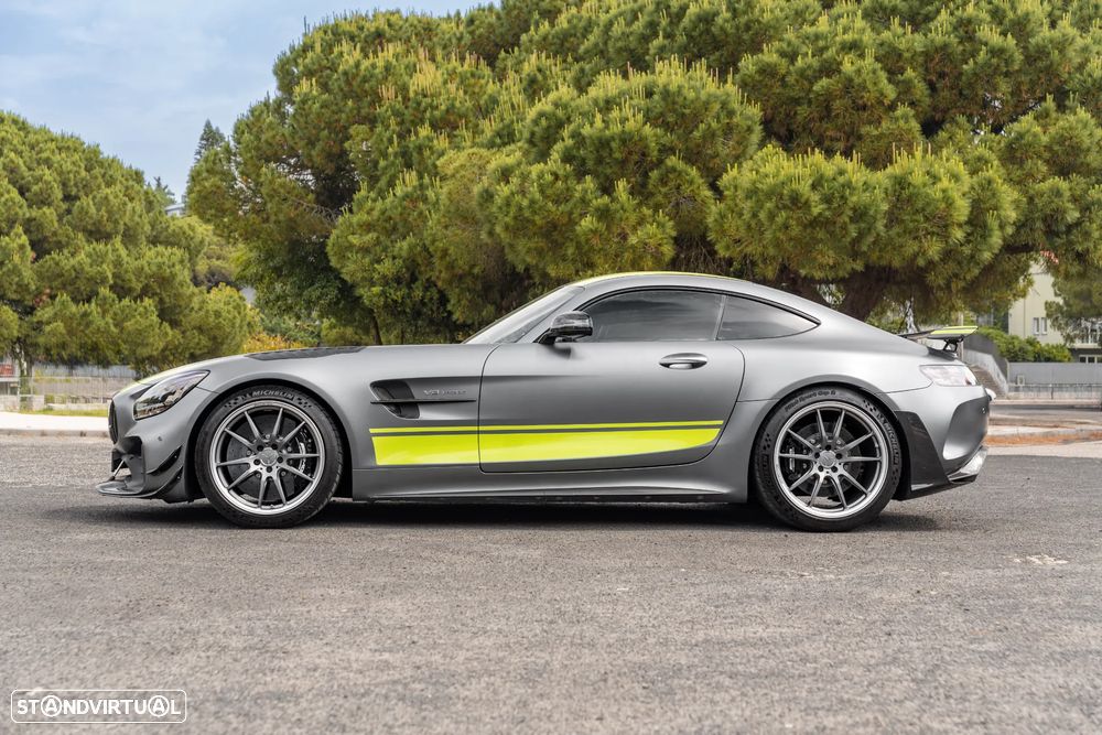 Mercedes-Benz AMG GT R - 3