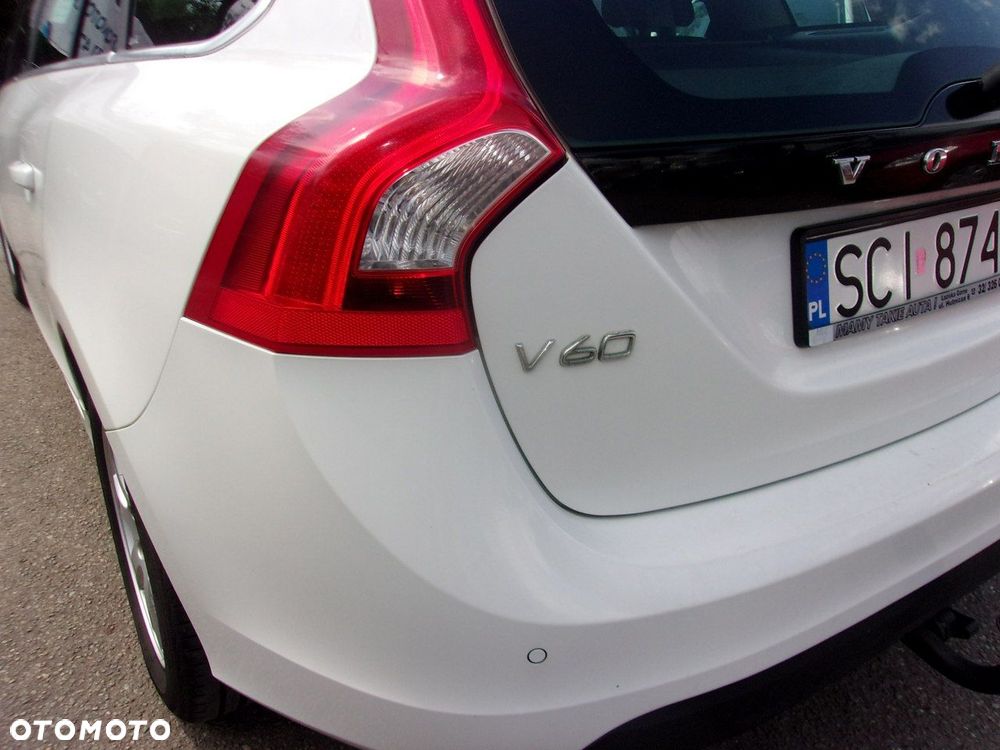 Volvo V60 D3 Momentum - 10