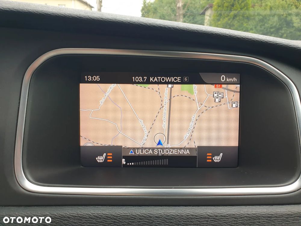 Volvo V40 D3 Inscription - 25