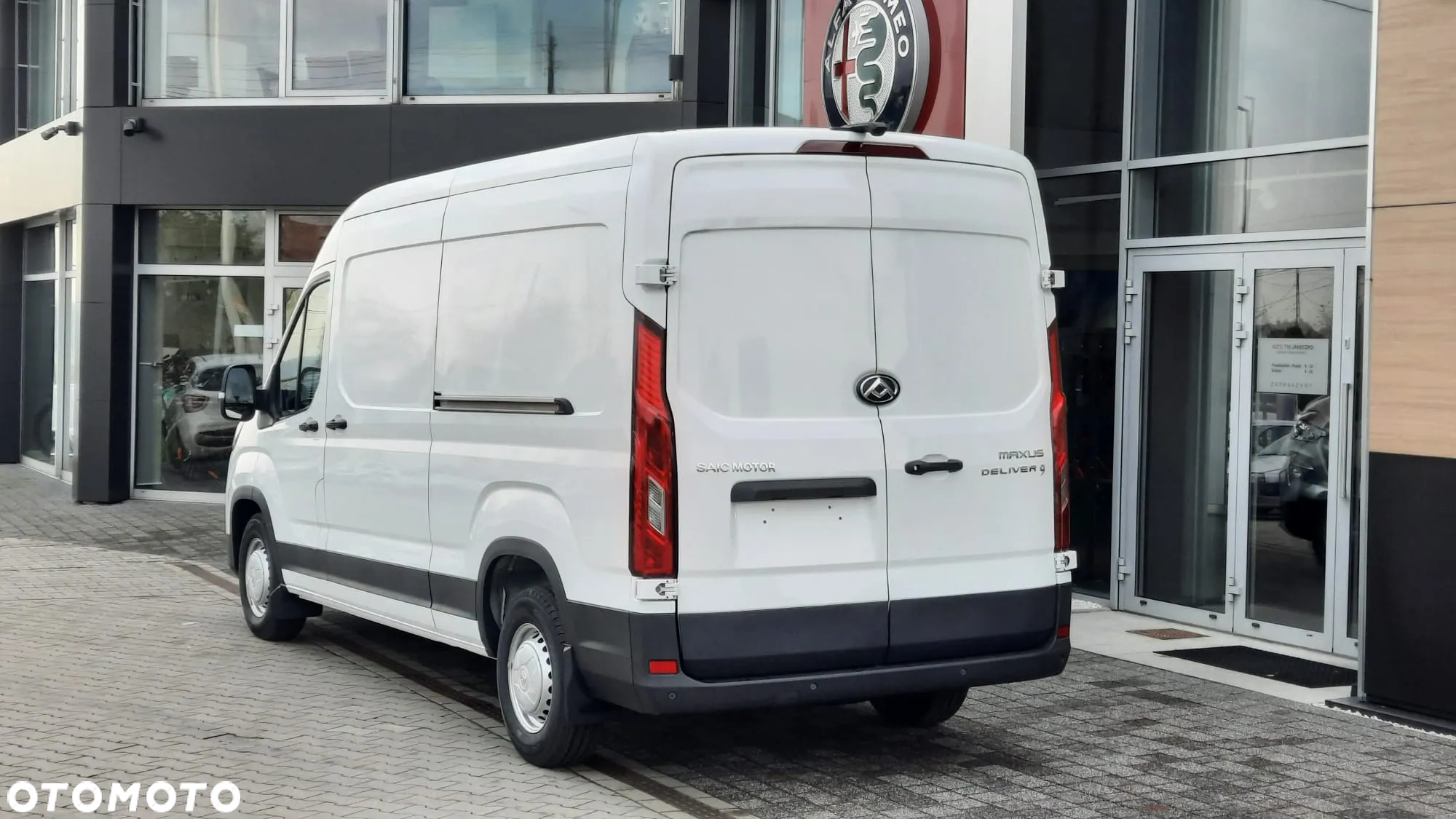 Maxus DELIVER 9 - 4