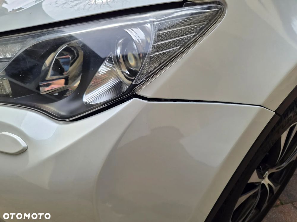 Toyota RAV4 2.0 D-4D Premium 4x2 - 32