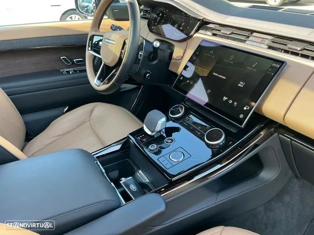 Land Rover Range Rover Sport P440e Hybrid - 14