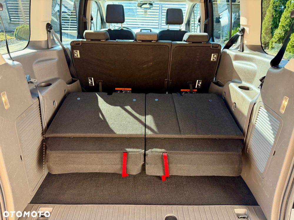Ford Tourneo Connect Grand - 13
