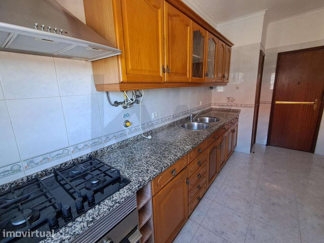 Apartamento T2+1 Duplex em Porto Salvo - Grande imagem: 2/29