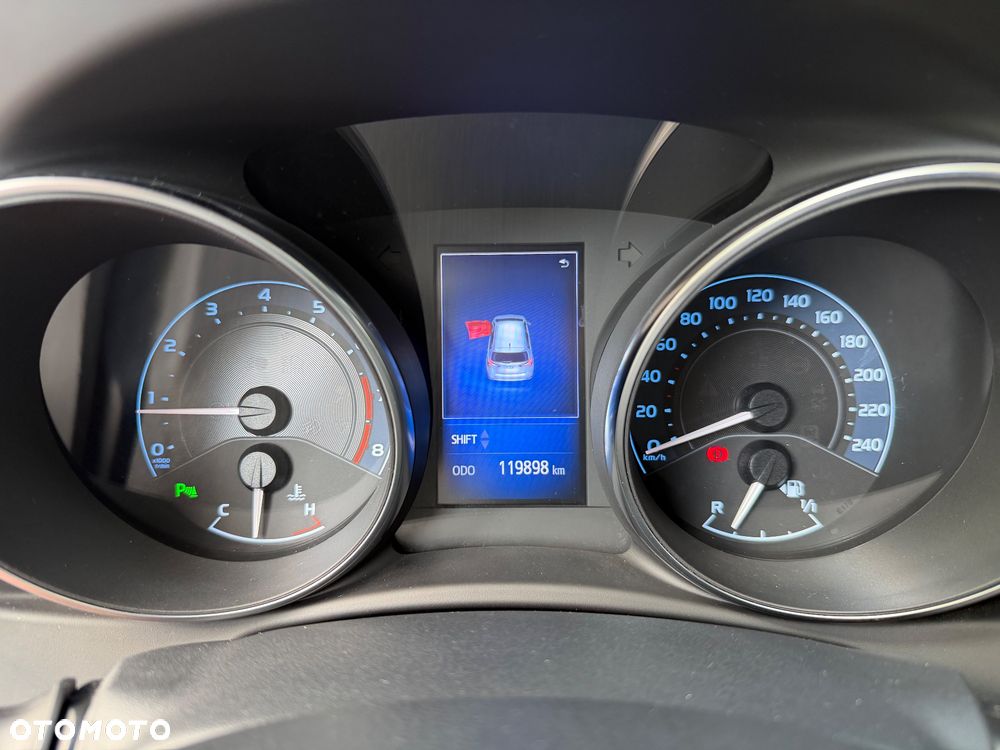 Toyota Auris 1.6 Premium - 18