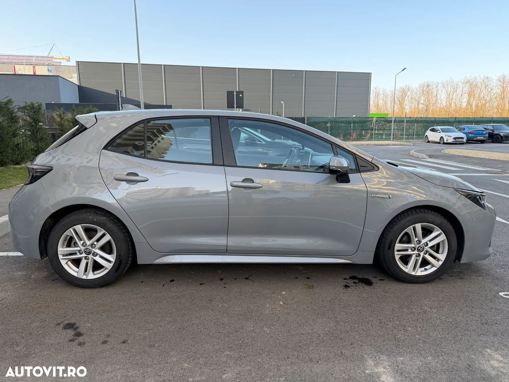 Toyota Corolla 1.8 HSD Business - 10