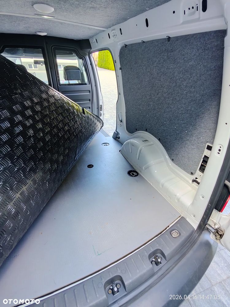 Volkswagen CADDY MAXI - 20