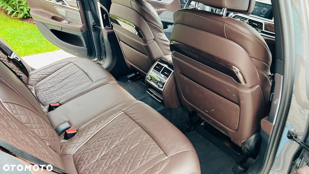 BMW Seria 7 - 9