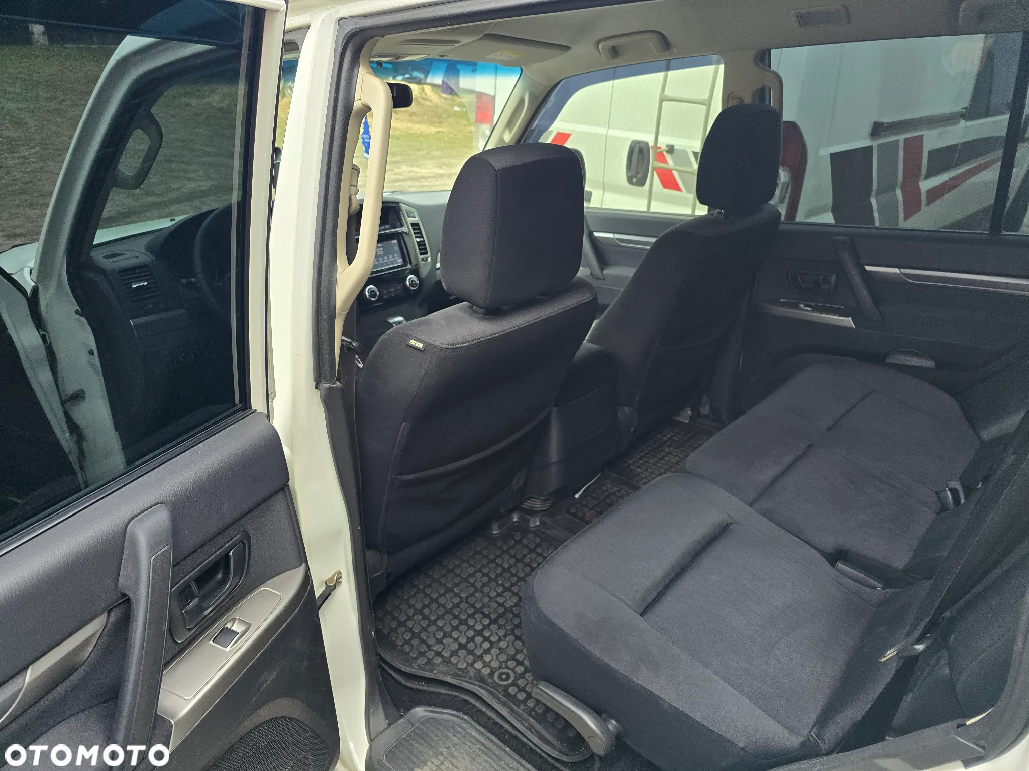 Mitsubishi Pajero 3.2 DID Limited Edition Tech - 24