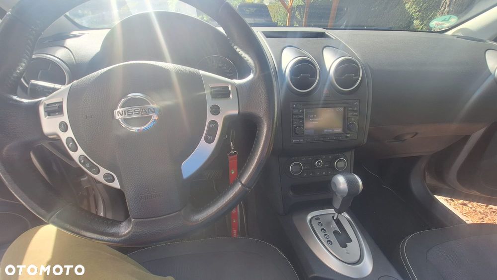 Nissan Qashqai+2 2.0 dCi DPF 4x4 tekna - 12