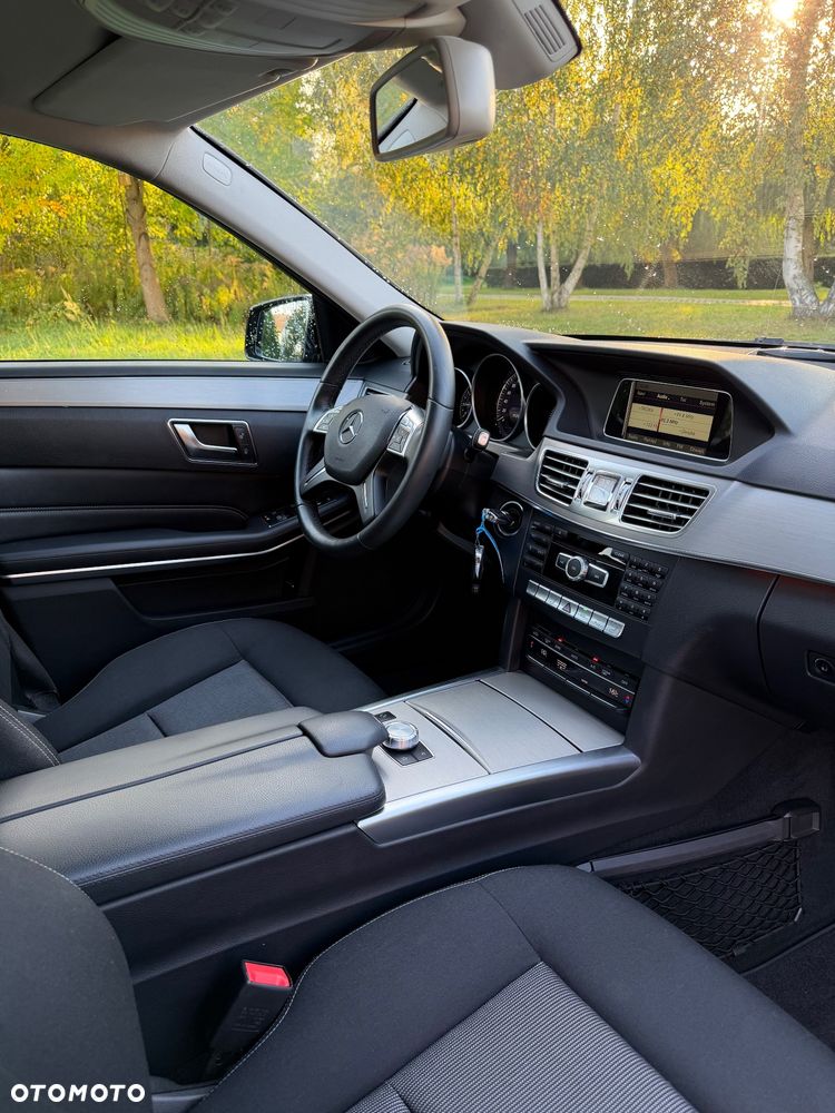 Mercedes-Benz Klasa E 300 CDI DPF BlueEFFICIENCY 7G-TRONIC - 12