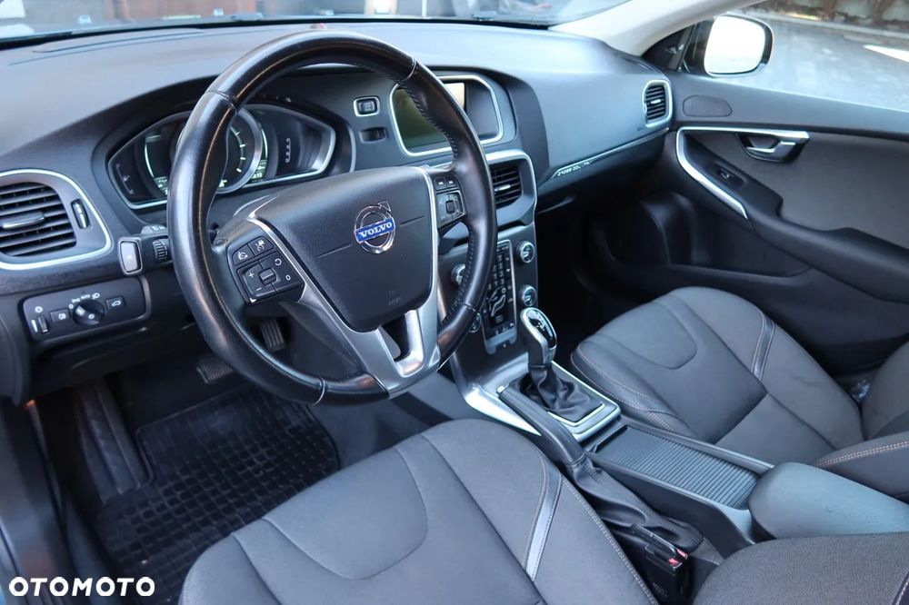 Volvo V40 D3 Momentum - 3