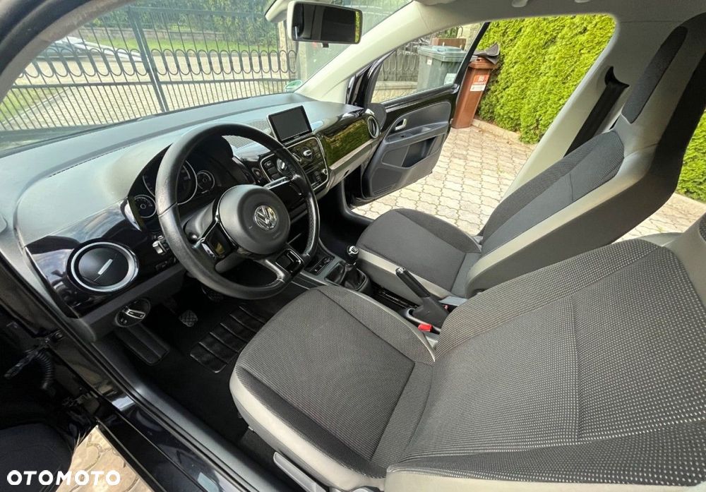 Volkswagen up! - 23