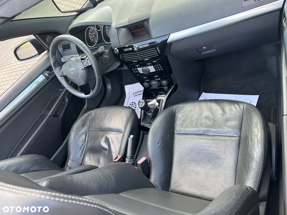 Opel Astra GTC 1.6 Cosmo - 21