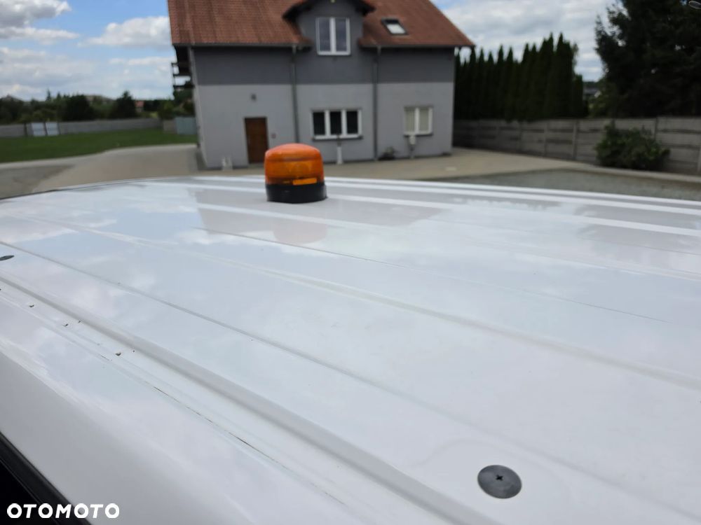 Nissan NV200 - 24
