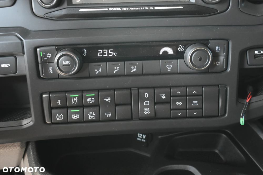 Scania R460 // BARDZO MAŁY PRZBIEG // NAVI  // VIRTUAL COCKPIT // FULL LED // LOW DECK // KLIMA POSTOJOWA // ZABUDOWY // - 33
