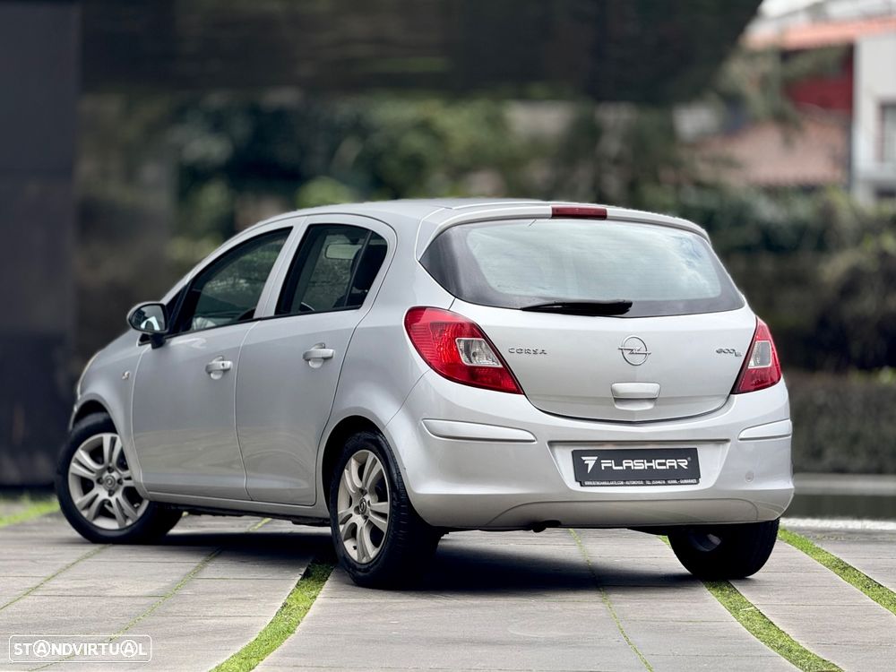 Opel Corsa 1.3 CDTI Enjoy EcoFLEX - 9
