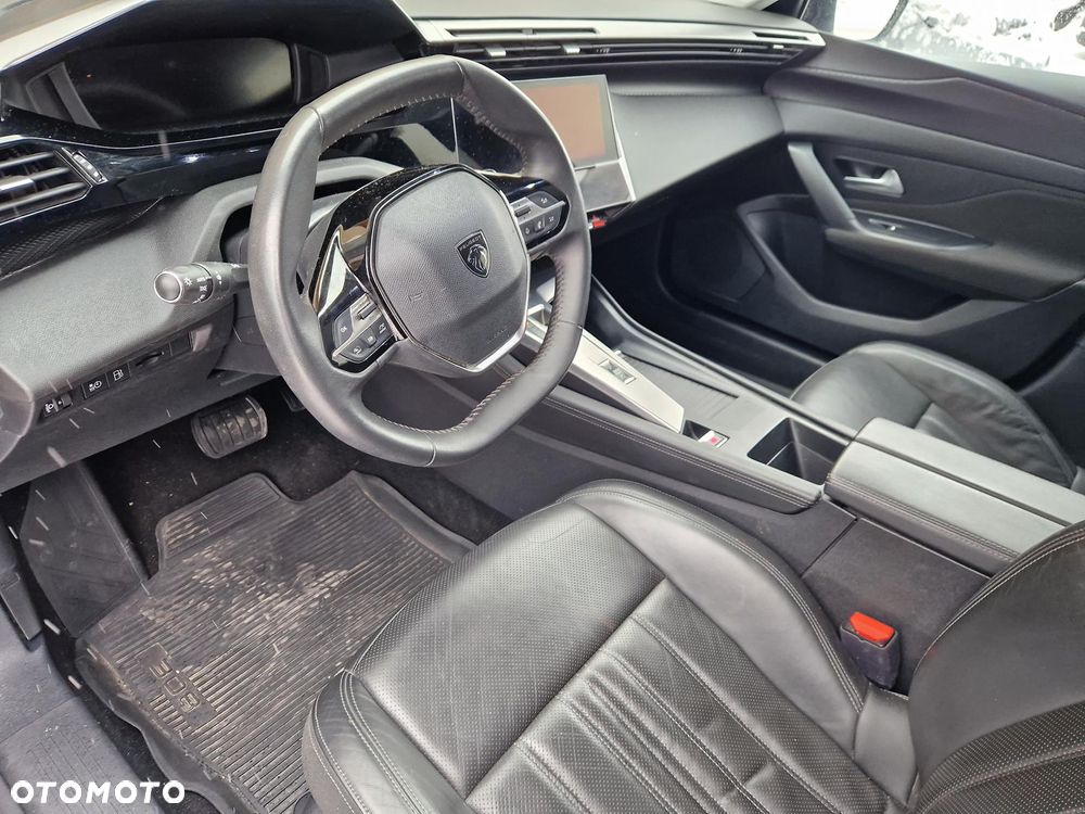 Peugeot 308 1.6 Hybrid PHEV Allure Pack EAT8 - 36