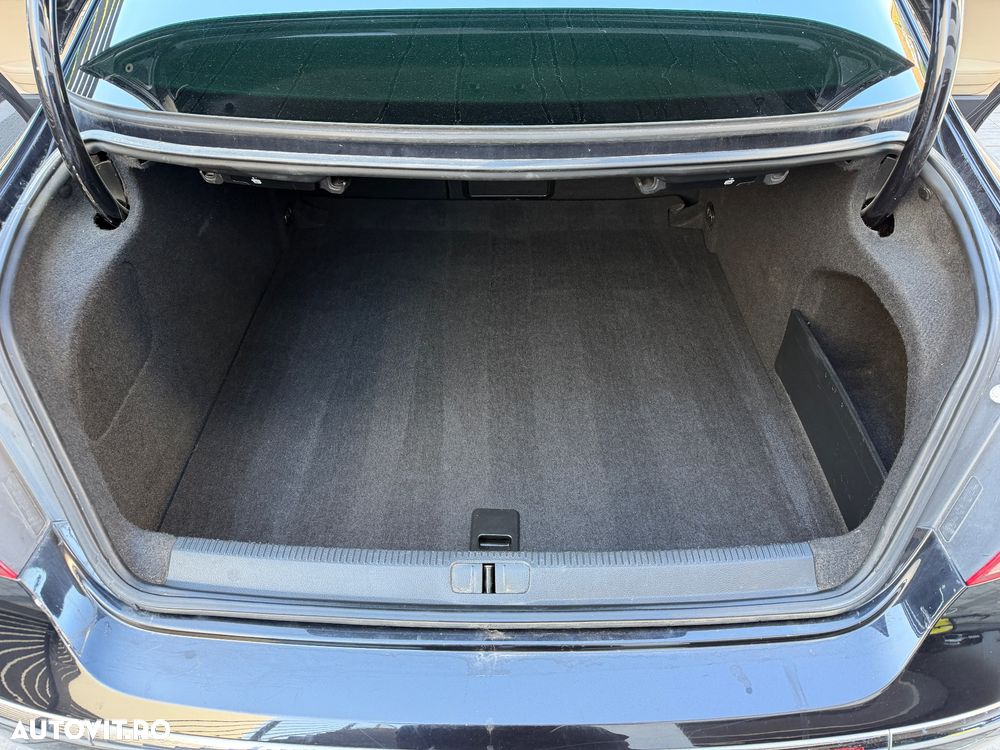 Volkswagen Passat CC - 25
