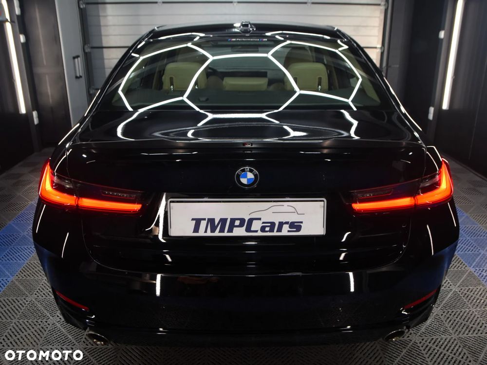 BMW Seria 3 318i - 35