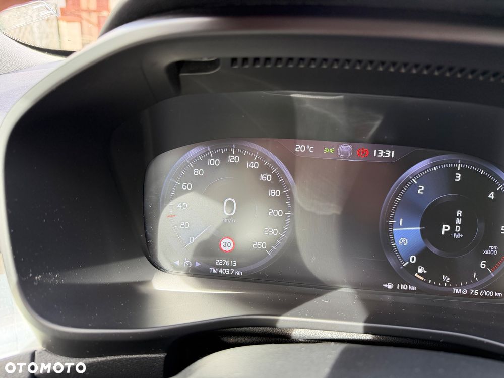 Volvo XC 40 D4 AWD Geartronic Momentum - 25