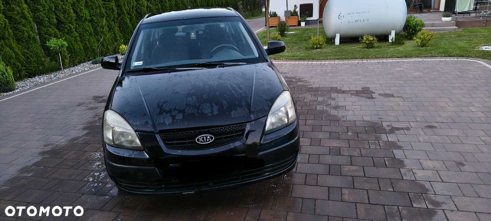 Kia Rio - 1