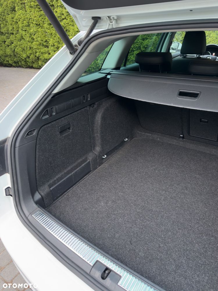 Skoda Superb 2.0 TDI Style DSG7 - 14