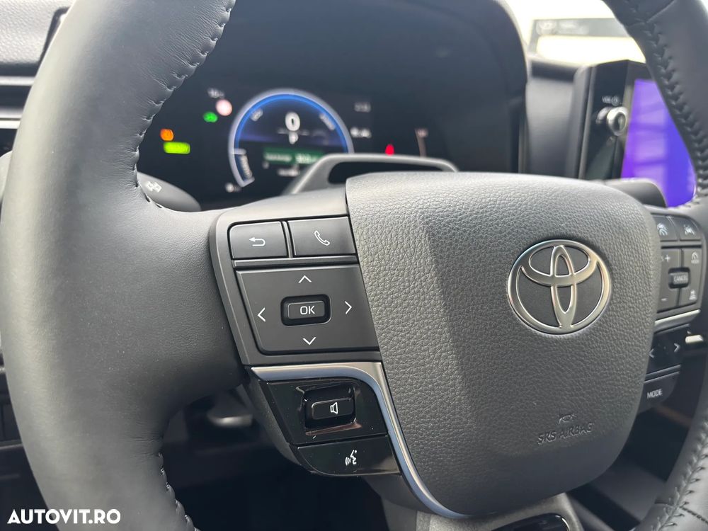 Toyota Camry 2.5 HEV Comfort - 25