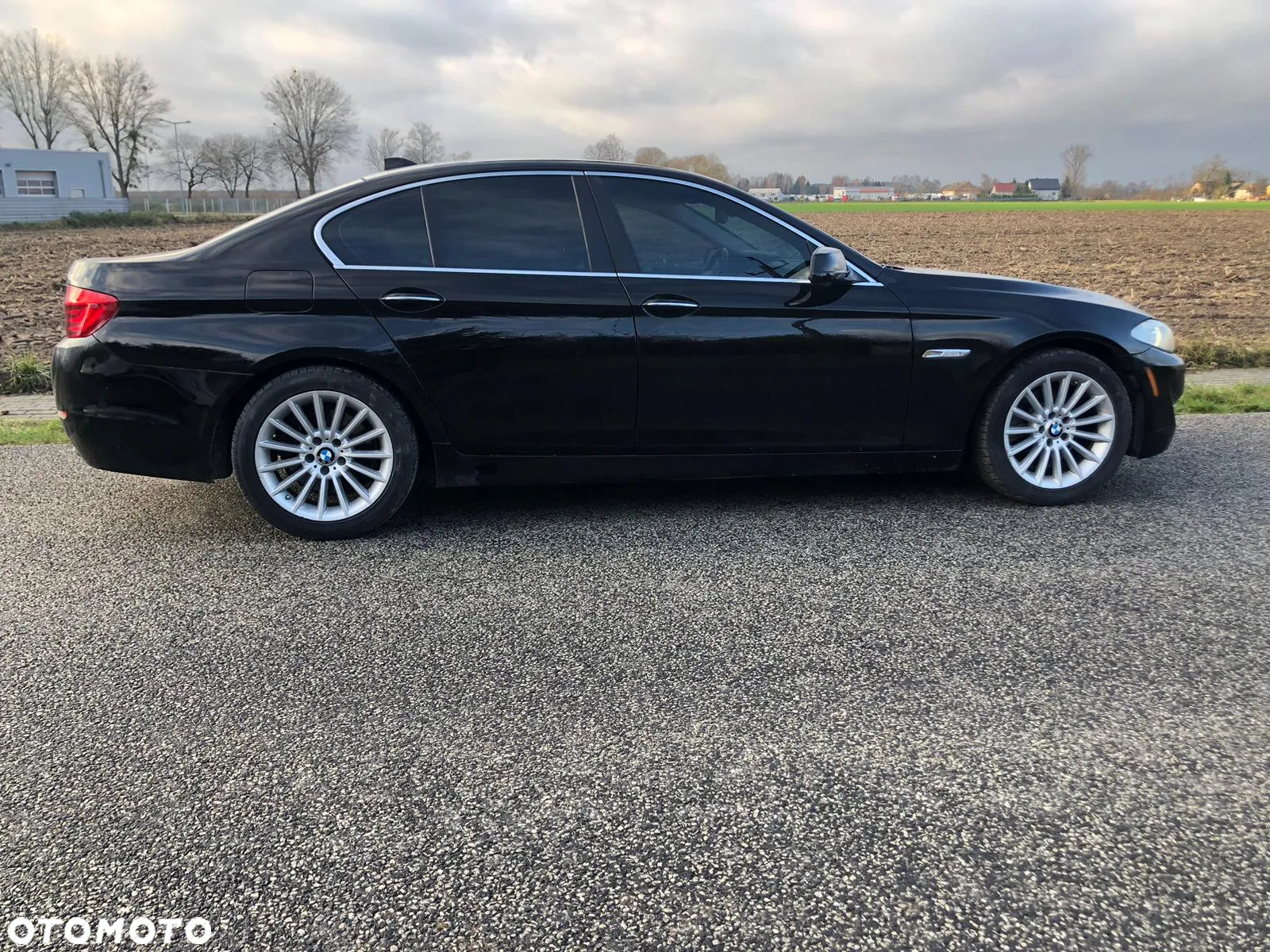 BMW Seria 5 528i xDrive - 4