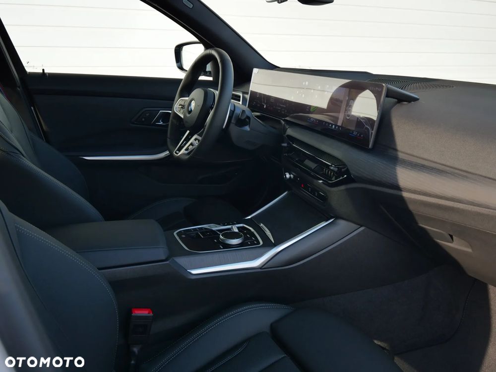BMW Seria 3 330i xDrive M Sport sport - 35