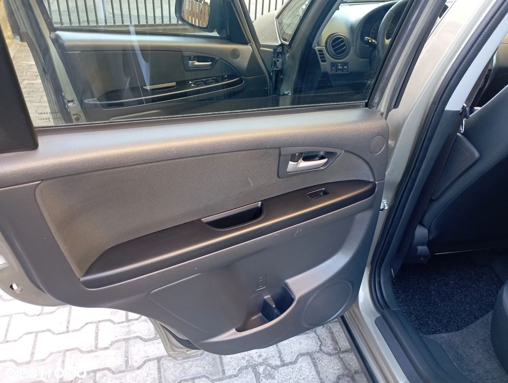 Fiat Sedici 1.6 16V 4x4 Luxury - 14