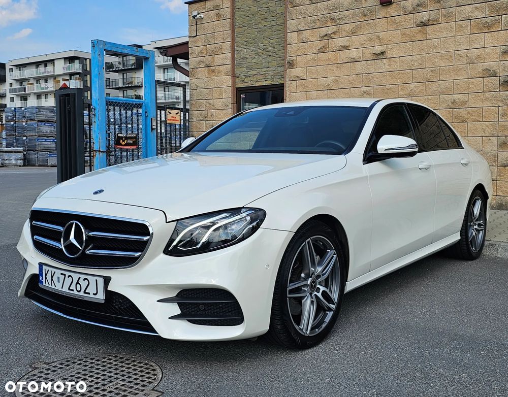 Mercedes-Benz Klasa E 200 9G-TRONIC AMG Line - 3