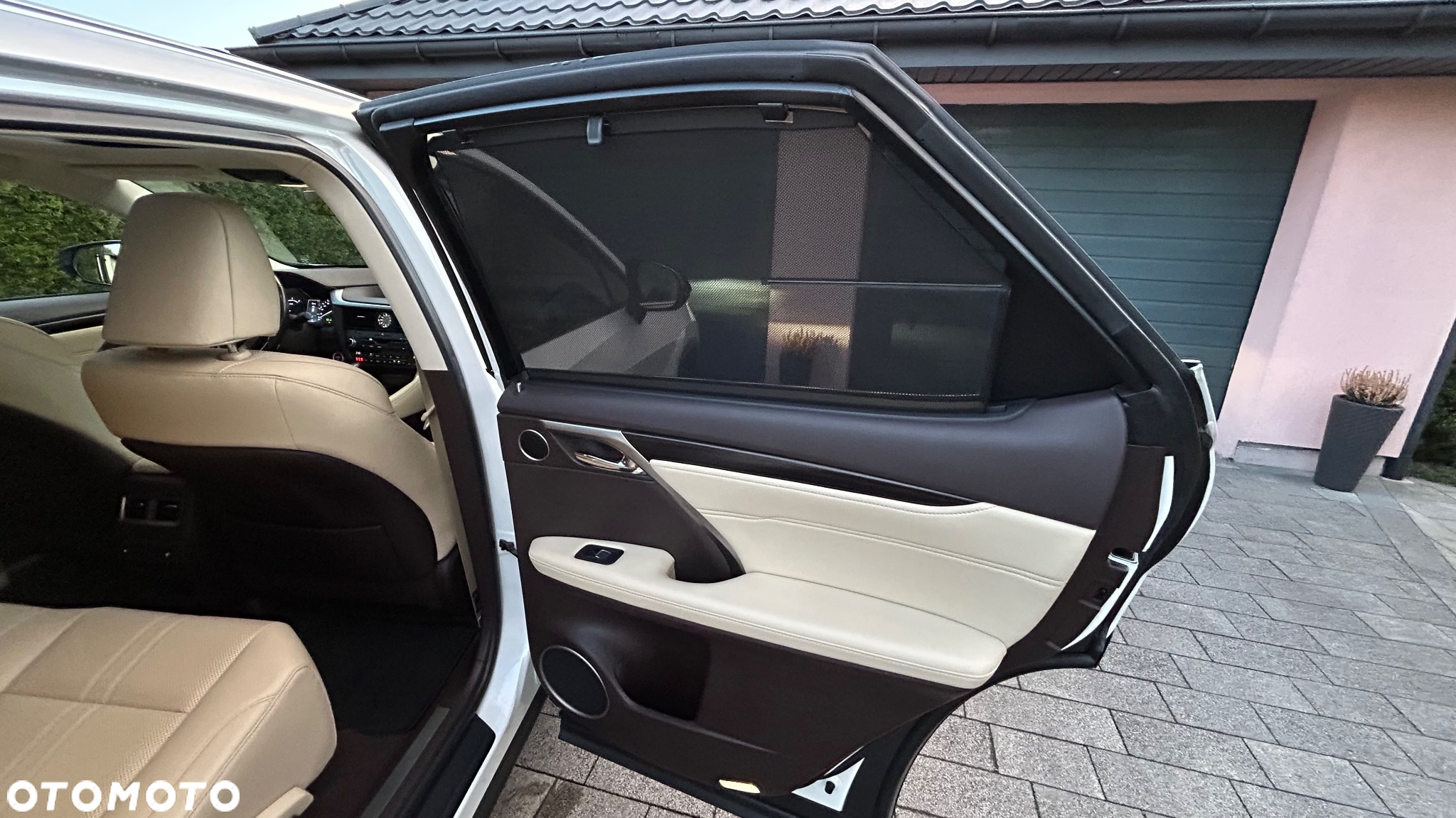 Lexus RX 450h Prestige - 3