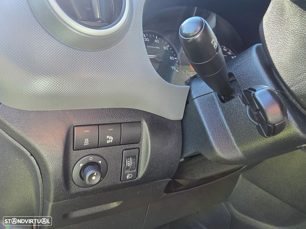 Peugeot Partner 1.6 HDI 3 lugares - 6