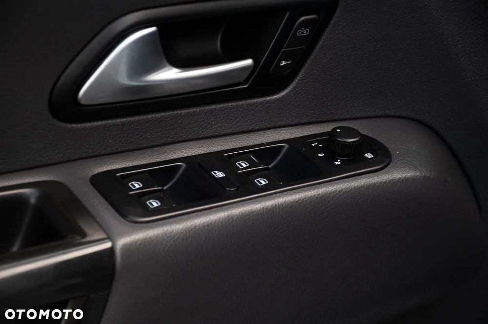 Volkswagen Amarok 2.0 BiTDI BMT Autm Dark Label - 24
